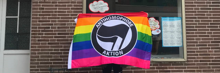 Regenbogenfahne Antihomophobe Aktion. Foto: Stadtjugendring Lüneburg.
