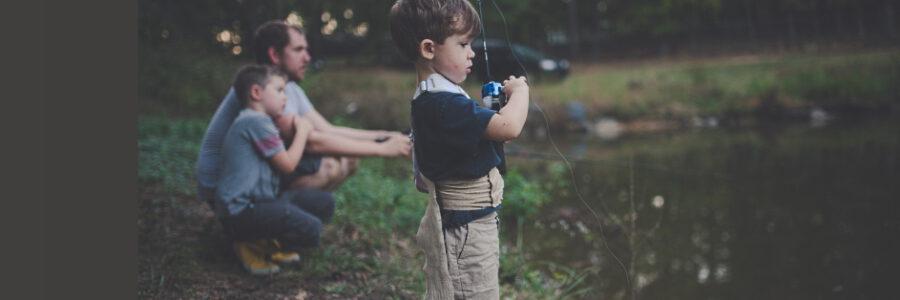 Vater mit Kindern. Foto: Pexels, Pixabay.