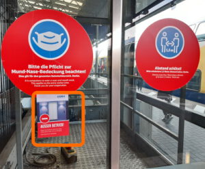 Bahnhof, Gleis 1: Aufzug "Außer Betrieb". Foto: Lüneburg Barrierefrei.
