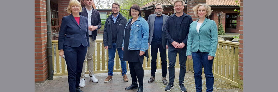 Besuch Geflüchtetenunterkunft Rotes Feld am 22.04.2022.