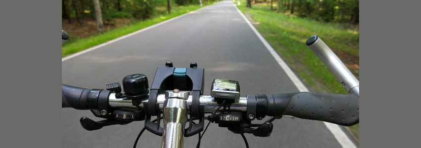 Radfahren im Naturpark Lüneburger Heide. Foto: Naturpark.