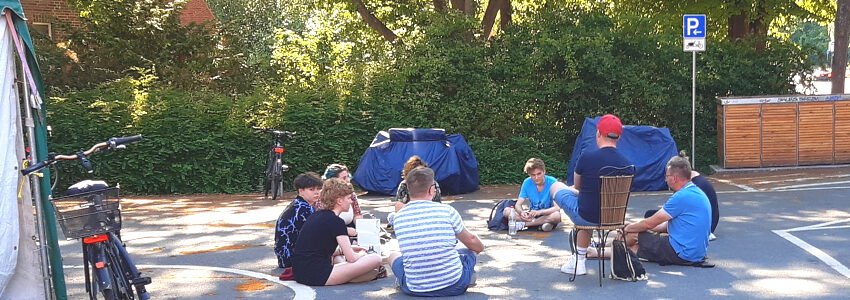 Besprechung im Klimacamp. Foto: Lüne-Blog.