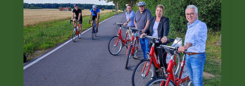 Auf dem neuen Radweg zwischen Ochtmissen und Bardowick. Foto: Hansestadt Lüneburg.