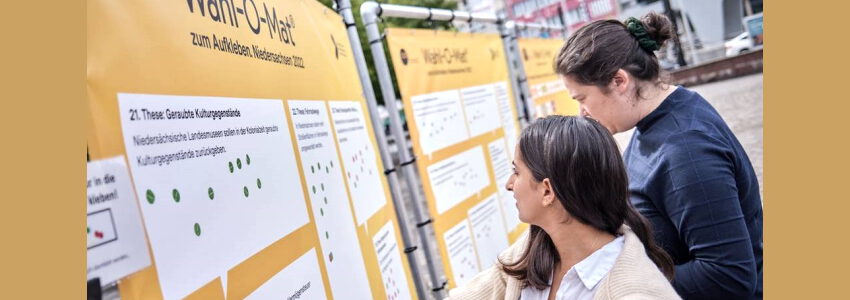 Der Wahl-O-Mat live: Am 5. Oktober auf dem Marienplatz in Lüneburg. Foto: Janun Lüneburg.