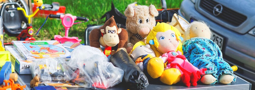 Flohmarkt Kinderspielzeug. Sofia Layla Thal, Pixabay.
