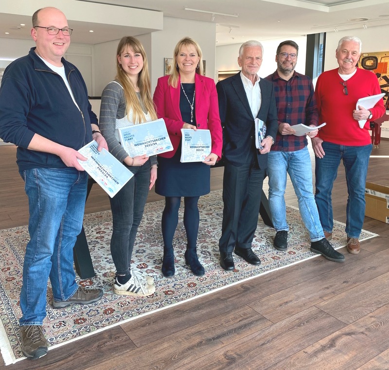 Jury für den Weihnachtsbecher. Foto: Mathias Schneider, LMG.Norbert Stegen, Andrea Kabasci, Melanie-Gitte Lansmann, Henning J. Claassen, Jan Beckmann, Otto Ernst Schulz