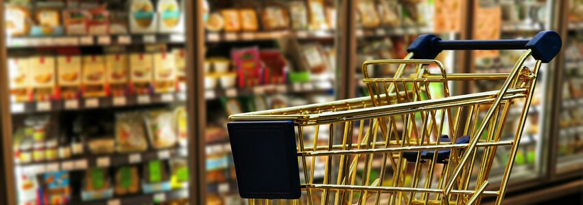 Leerer Einkaufswagen im Supermarkt. Foto: Alexa, Pixabay.