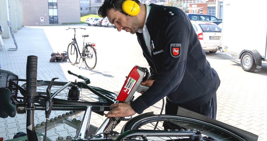 Fahrradcodierung. Foto: Polizeidirektion Lüneburg.