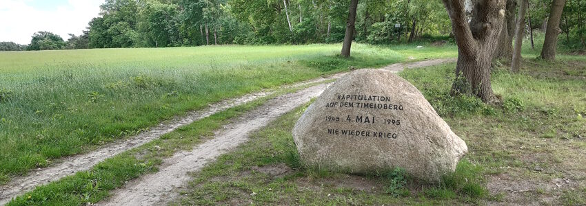 Gedenkstein an die Kapitulation am Timeloberg, 4. Mai 1945. Foto: Lüne-Blog.