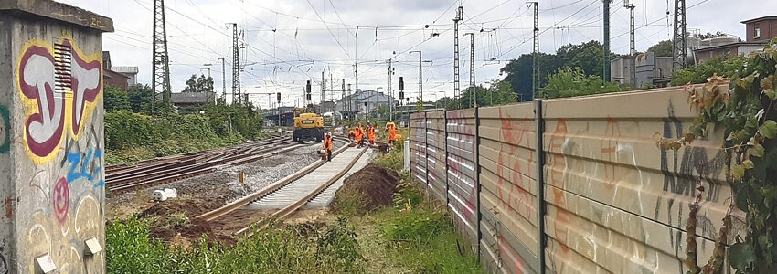 DB-Baustelle in Lüneburg: Erneuerung des Gleisbetts. Foto: Lüne-Blog, 06.08.2023.