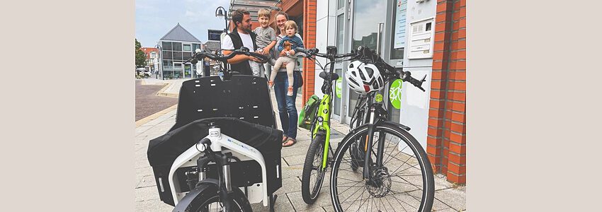 Familie Gröger-Frahm wagt das Experiment: Zwei Wochen ohne eigenen PKW mobil im Wendland sein. Foto: Vanessa Weidner.