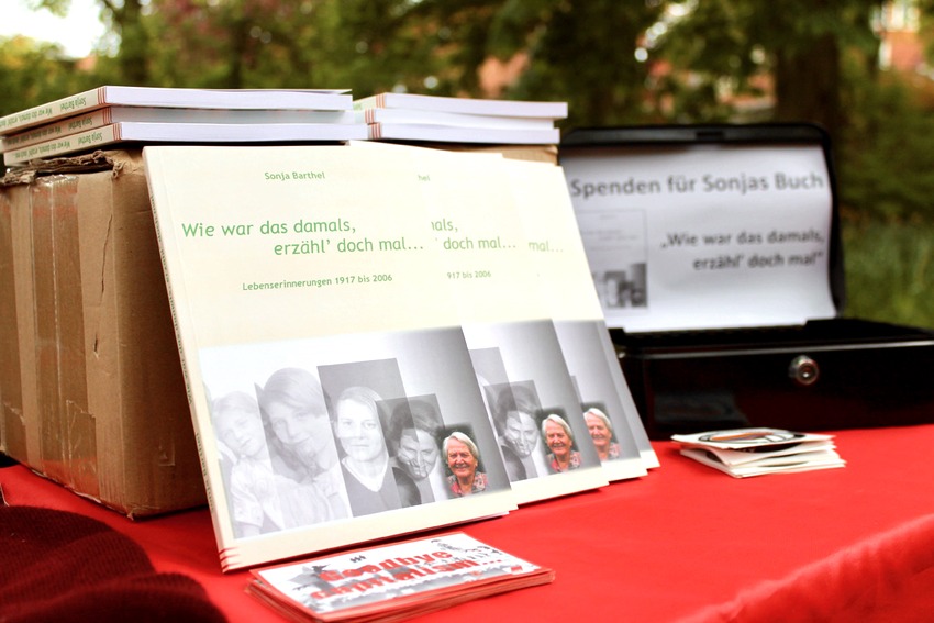 "Wie war das damals, erzähl doch mal" - Lebenserinnerungen von Sonja Barthel. Foto: Georg Gunkel-Schwaderer.