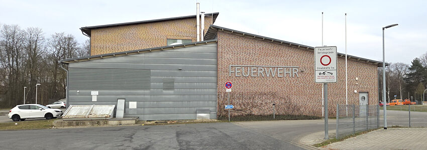 Einfahrt zur Feuerwehr Lüneburg, Lise-Meitner-Straße. Foto: Lüne-Blog.