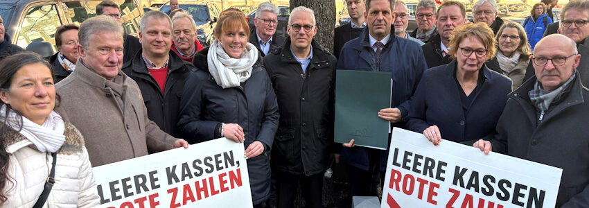 Foto: Niedersächsischer Städte- und Gemeindebund. Übergabe des Wittmunder Appells am 16.12.2025 an Ministerpräsident Olaf Lies und die Fraktionsvorsitzenden von SPD und Bündnis 90/ Die Grünen.