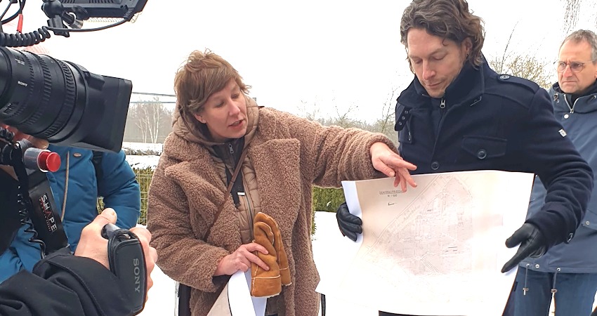 Foto: Andrea Kabasci. Am 29. Januar 2026 stellten Historiker Marcus Rischmüller (rechts) und Carola Rudnick von der »Euthanasie«-Gedenkstätte Lüneburg ihre Machbarkeitsstudie vor. 