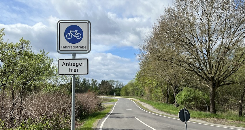 Foto: D. Drazewski, Landkreis Lüchow-Dannenberg. Neue Fahrradstraße zwischen Wustrow und Lüchow.