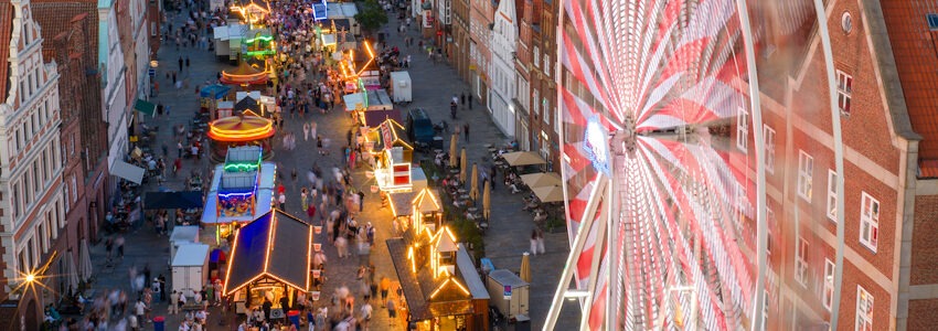 Foto: Hansestadt Lüneburg. Stadtfest Am Sande - Luftbild.