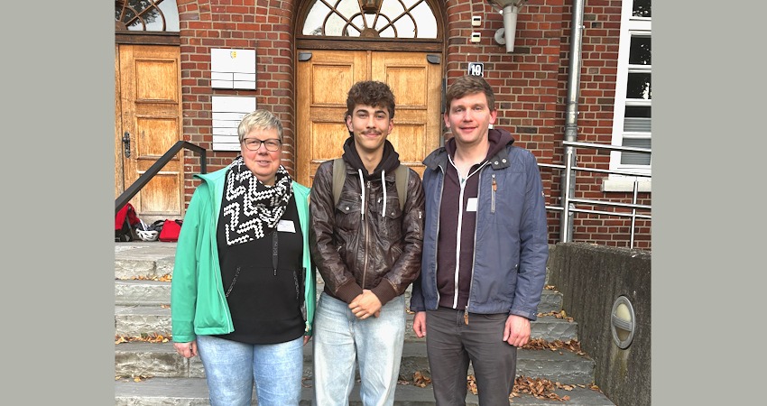 Foto: Landkreis Lüneburg. Sie vertreten zukünftig als Vorsitzende die Interessen der Nutzerinnen und Nutzer des ÖPNV - von links: Petra Gerner, Jaron Apholz und Johannes Dau.